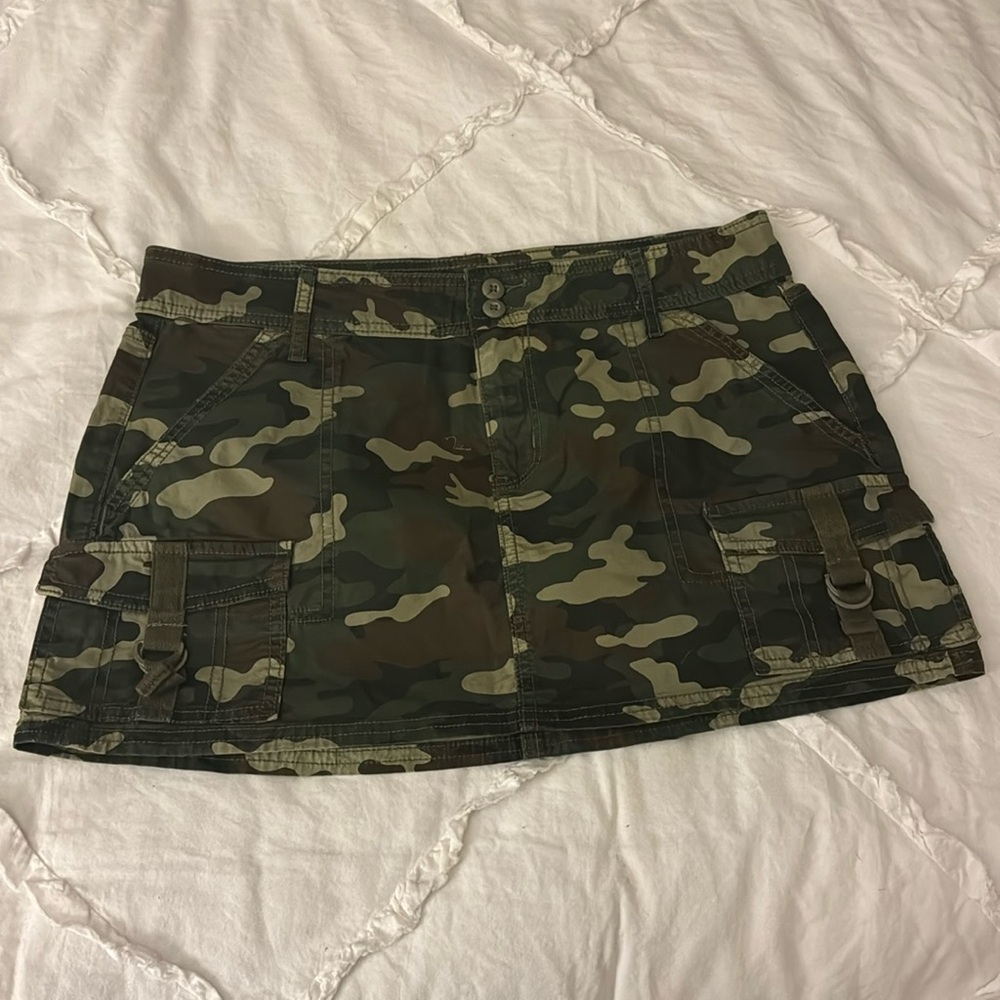 American Eagle army skirt